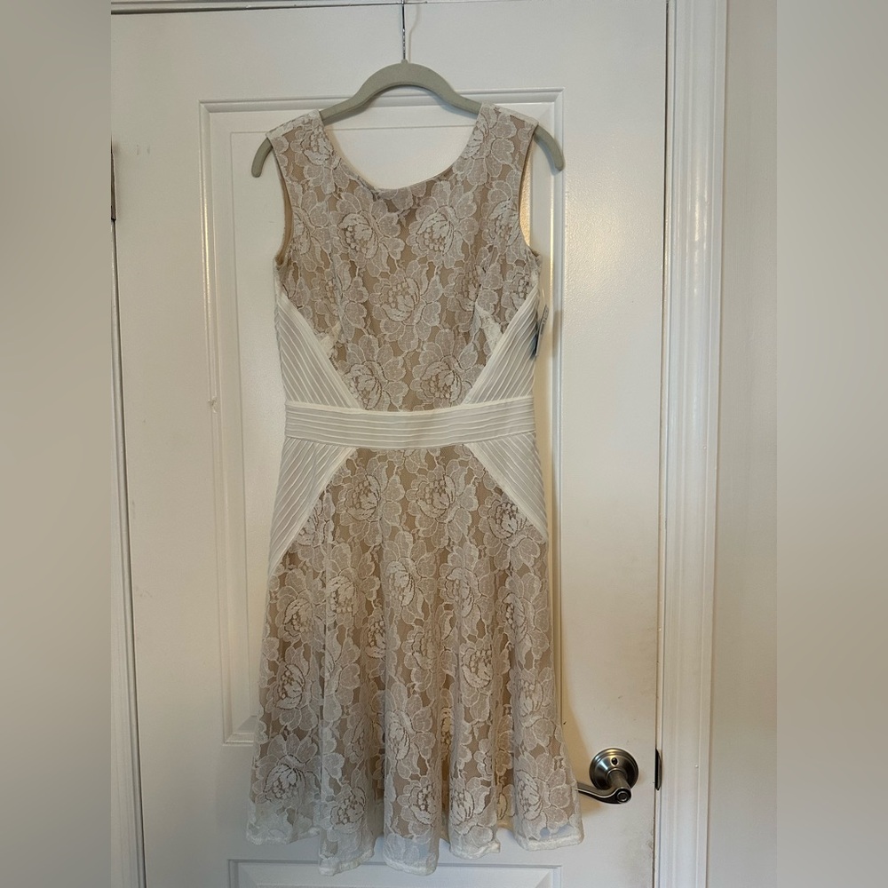 Gabby Skye Cream Floral Lace Midi Dress BRAND NEW WITH TAGS
